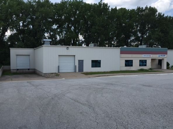 5000 Tremont Ave, Davenport, IA 52807